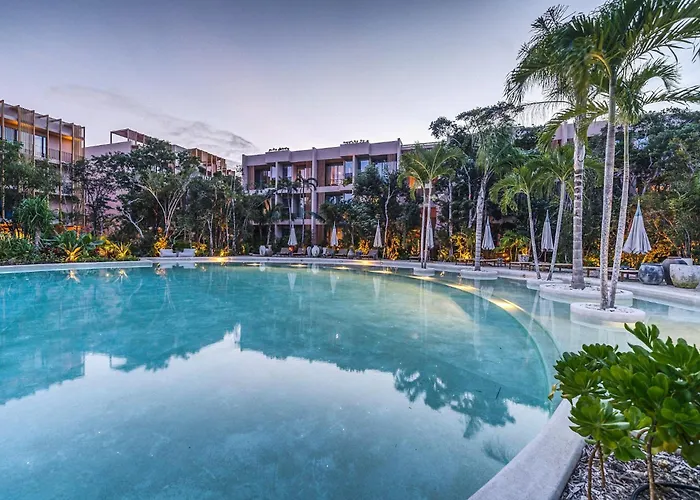 Fast Wi-fi 1br In With Pool, Restaurant, Gym
